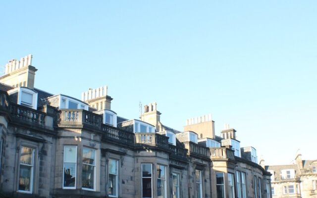 Spacious West End Townhouse