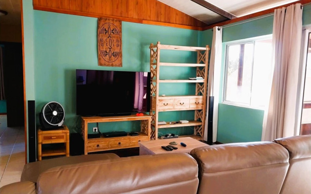 Tahiti - Vaitupa House