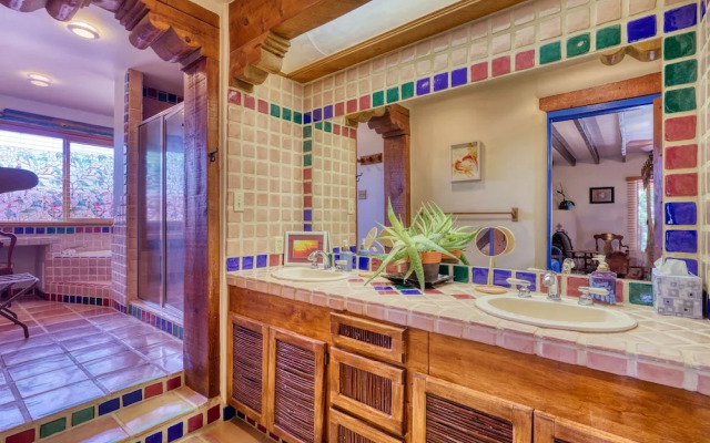 Loba Luna Bed & Breakfast