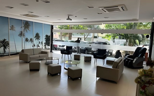 Flat com piscina a 50m da praia