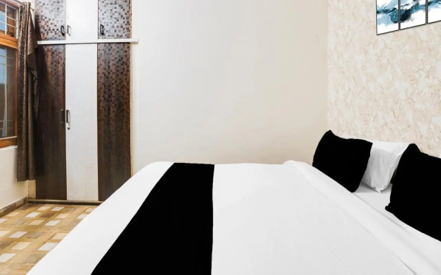 OYO 26462 Hotel Yatrik