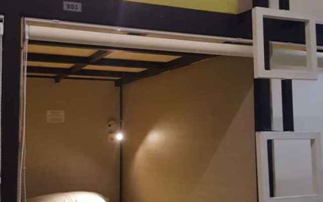 142 Cafe_Sleepboxhotelsemarang