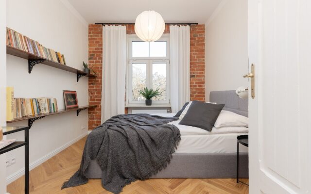 Atmospheric Apartment by Renters
