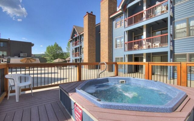 River Mnt Lodge W323