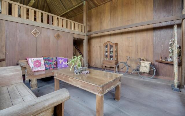 RedDoorz @ Omah Kayu Homestay