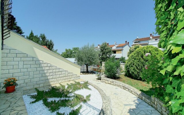 Awesome Home In Porec With Wifi And 2 Bedrooms