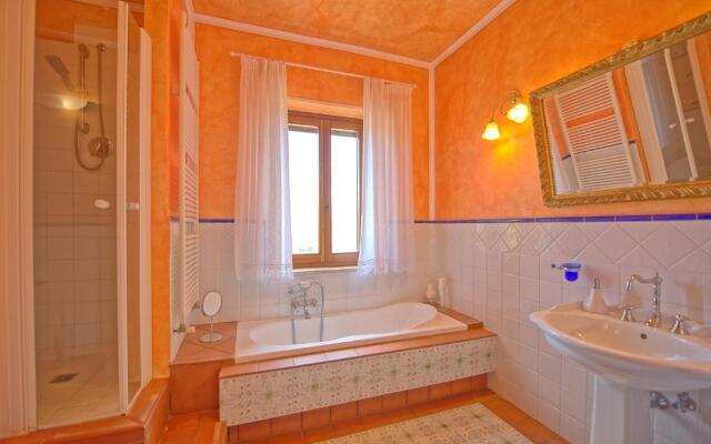 Villa Sabrina by PosarelliVillas