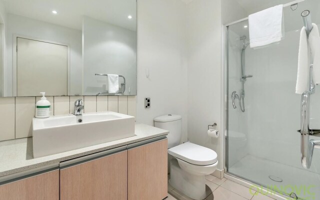 QV Large Stylish Viaduct Apartment - 772