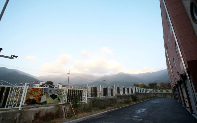 Gurye Mari Hotel