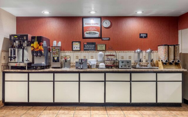 Econo Lodge Milwaukee Airport