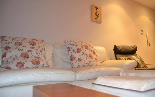 Apartamentos Dos Torres - Alierta