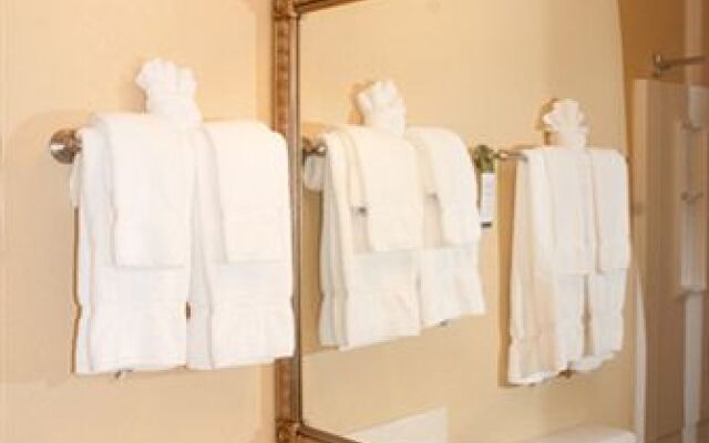 Red Lion Inn And Suites