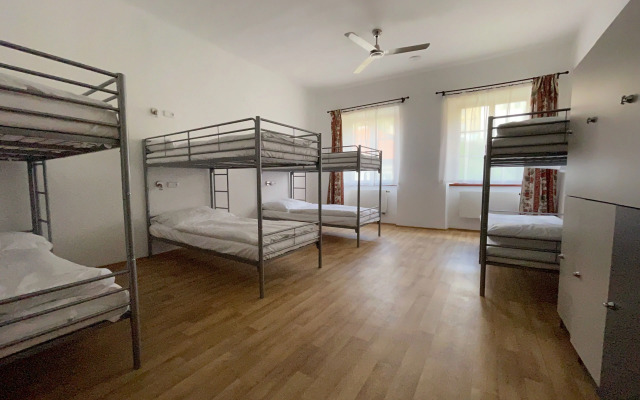 Hostel Little Quarter