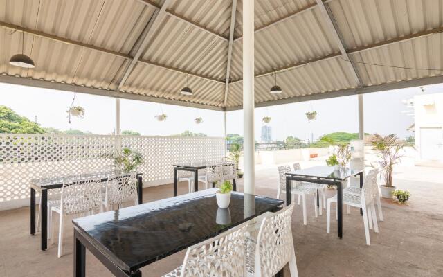 Capital O 11927 Varcity Imperium