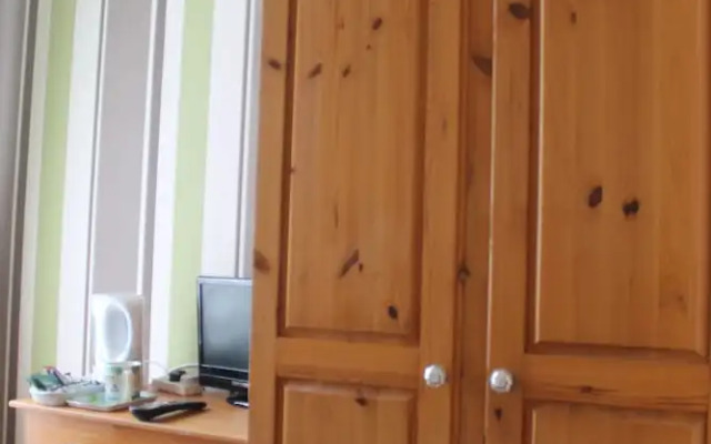 The little emily - Room only