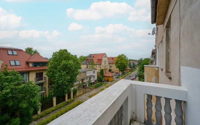 Spacious Apartment Saperów by Renters