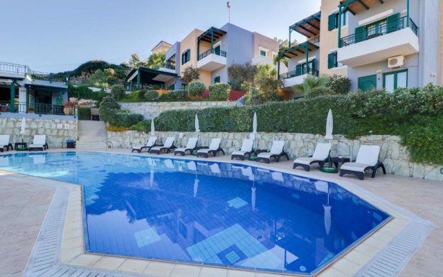 Erivolos Studios & Apartments