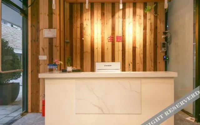 Wanji International Apartment (Foshan Changhua)