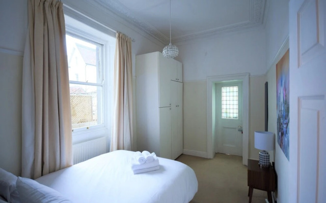 Peaceful & Pretty 2 Bedroom Flat Near Beautiful Clifton
