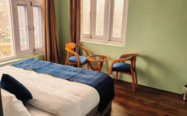 Tavisha River View Orchard Pahalgam