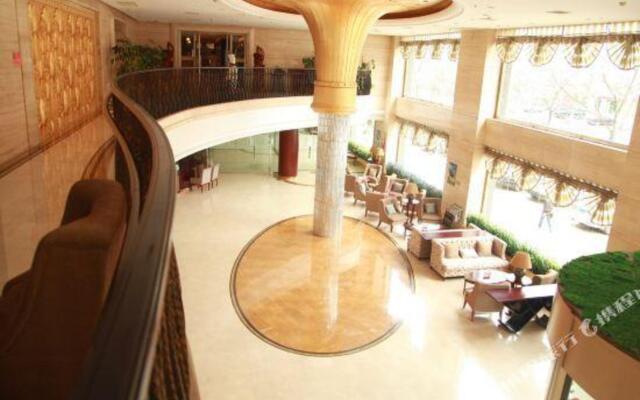 Jinzun Hotel (Victoria Wanyuecheng Chifeng South Railway Station)