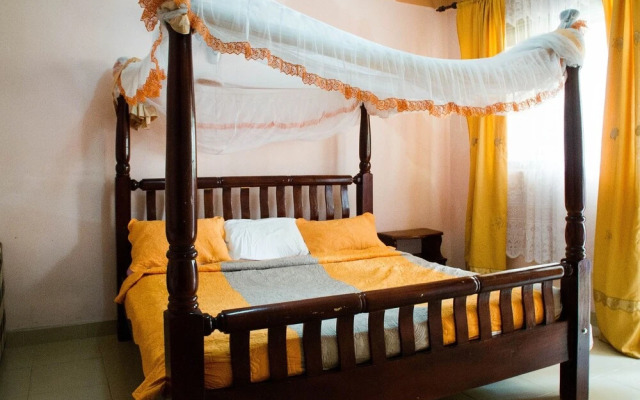 Royal Crane Resort