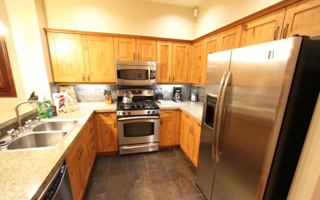 The Cabins 18 3 Bedrooms 2 Bathrooms Condo