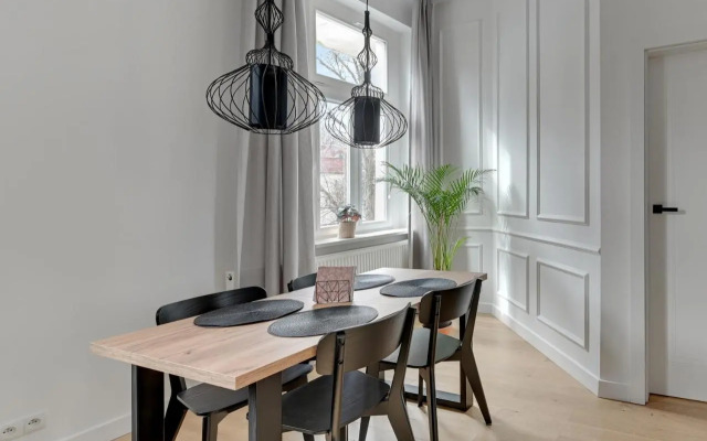 Grand Apartments - Two bedroom, 6 person city center apartment