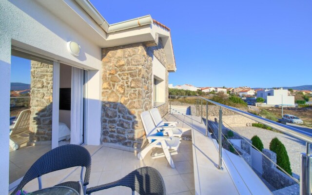 Nice Home in Krk With Wifi and 2 Bedrooms