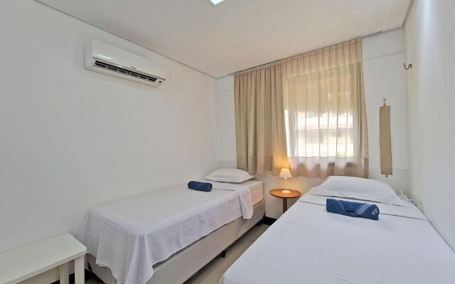 Manhattan Riviera #201 - Na Praia por Carpediem