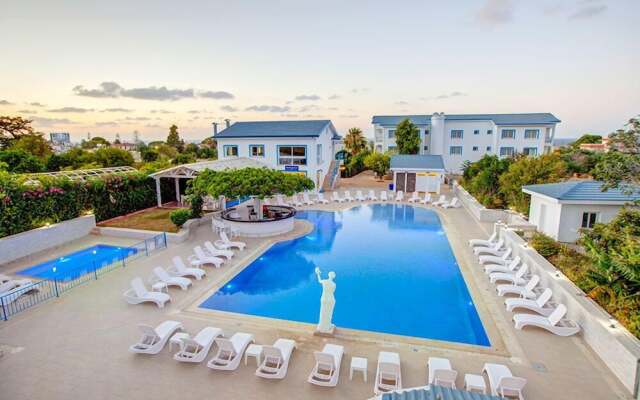 Queen Aphrodite Hotel