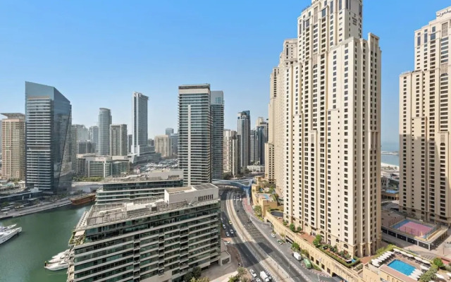 Silkhaus in Bay Central Near Metro