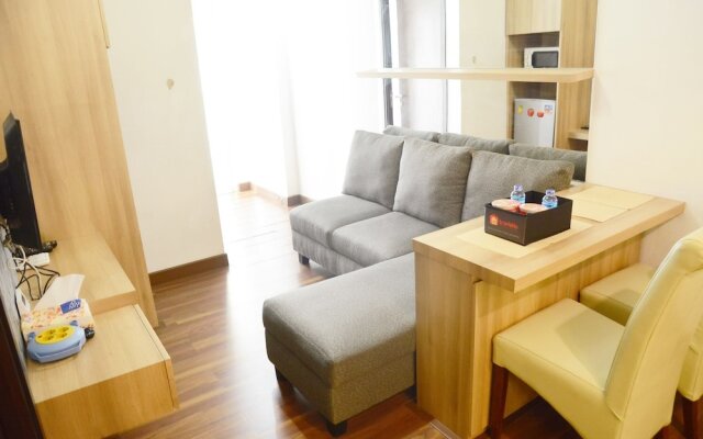 Cozy at Aspen Apartment Near To Mall