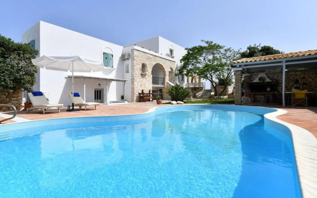 Anemolia Apartments With Pool