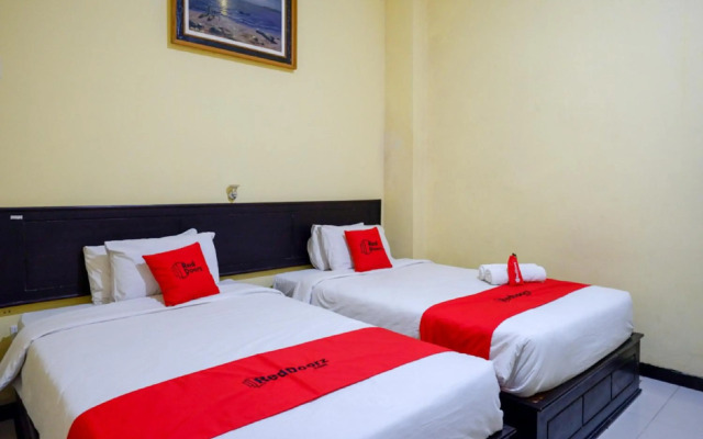 RedDoorz near Citraland Waterpark Kendari