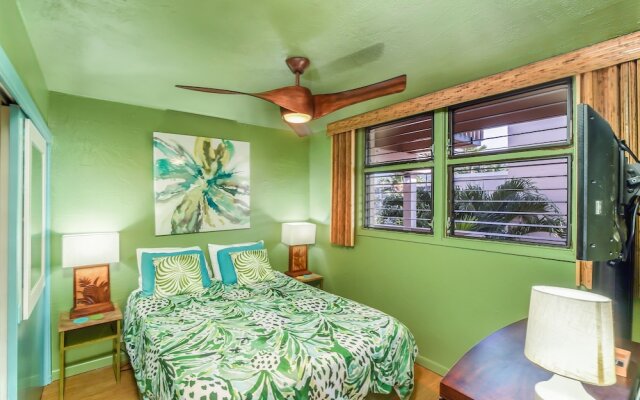 Kona Bali Kai 317 - Oceanfront 2 Bedroom Condo by RedAwning