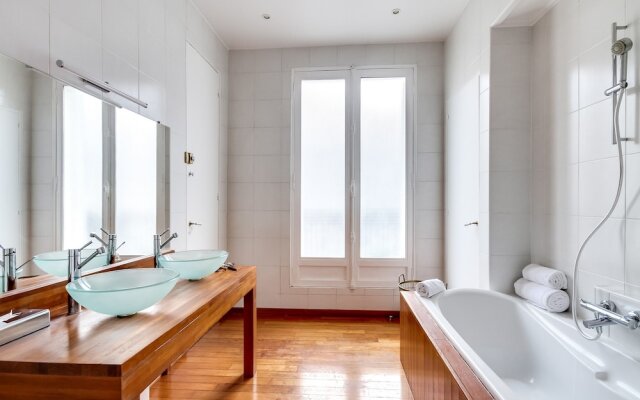 Sweet Inn Apartments- Champs Elysés (Various addresses)