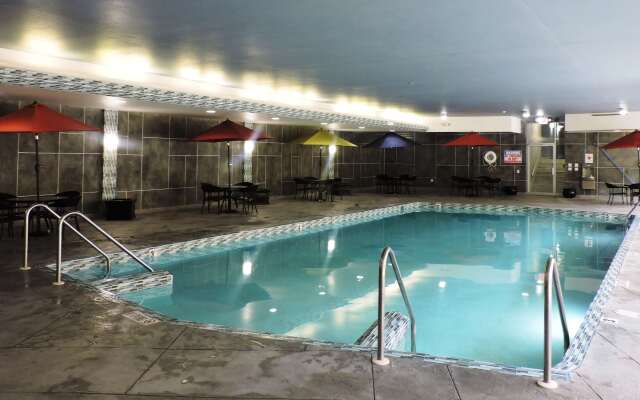 Best Western Plus Milwaukee West