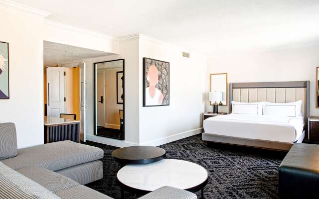 Mills House Charleston, Curio Collection by Hilton