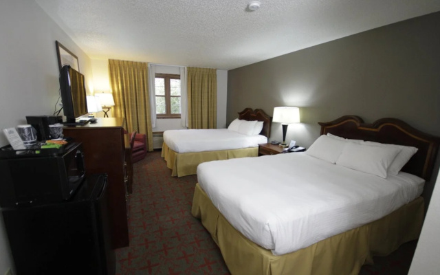 Harbor Winds Hotel