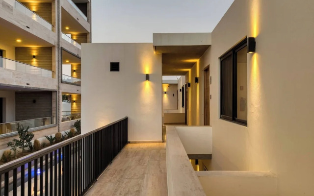 Group Apt #13 #16, no View, 3br, 12 pax