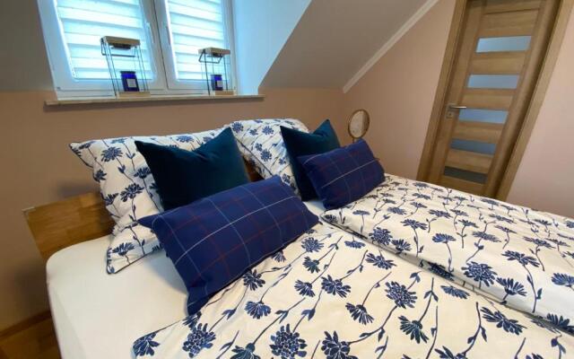 Schöne drei Raumwohnung. Hell,stilvoll, gemütlich.