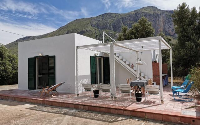 House With 2 Bedrooms in San Vito Lo Capo, With Wonderful sea View and