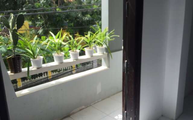 Halo Hostel