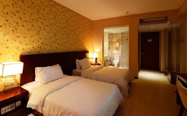 Yoland Hotel