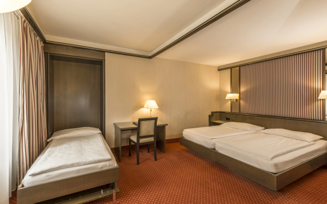 Hotel Monopol - Image 3