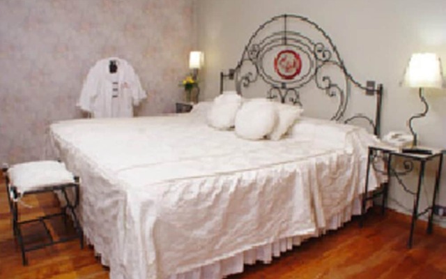 Reina Victoria Suites & Towers