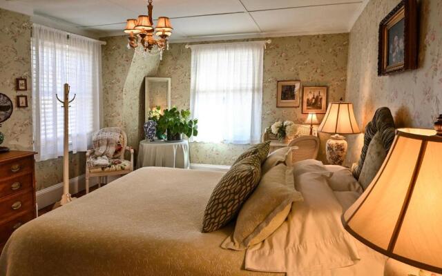 Hilltop House Bed & Breakfast