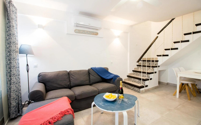 Perfectly located beachside apartment in Elviria Marbella