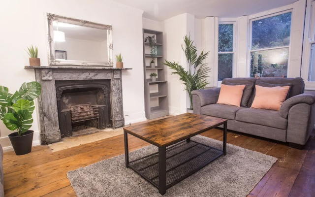 Short Stay Bristol - Pembroke Apartment